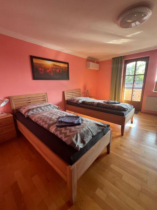 Apartment Elena Gedersdorf Екстериор снимка